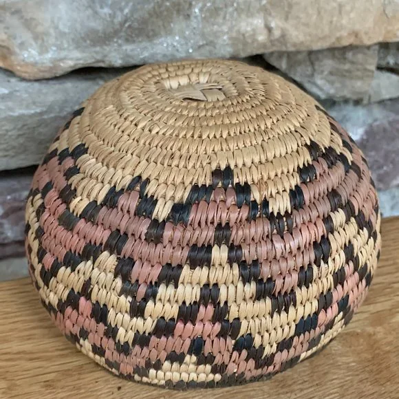 VTG African Basket Zulu Rwanda Coiled Chevron South Africa Hand Woven - Picture 7 of 7